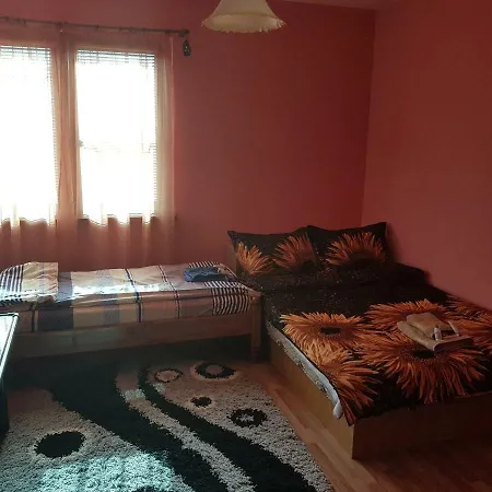 Πανσιόν Жълтата Къща *