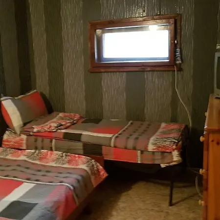 Жълтата Къща Πανσιόν *